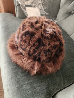 Leopard print women's faux fur winter hat