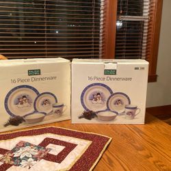 Holiday Dinnerware Sets