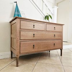 Oak dresser, Sideboard, server, buffet, TV stand, entryway table, accent table