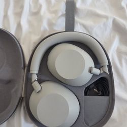 Sony WH-1000XM6 Noise Cancellation headphone