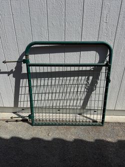 Metal wire fence gate door.