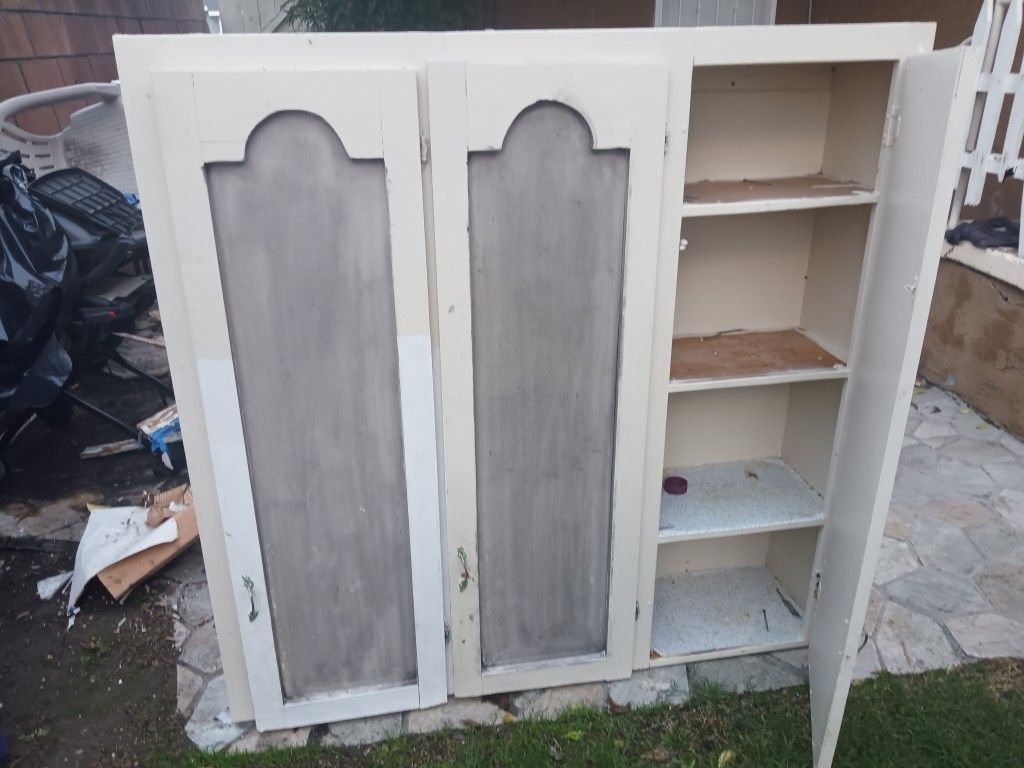 Free Cabinet