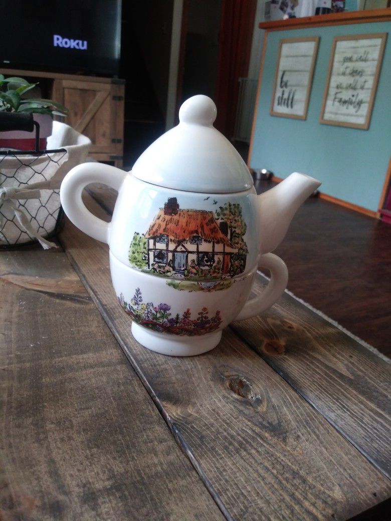 Vintage Ceramic Stackable Teapot 