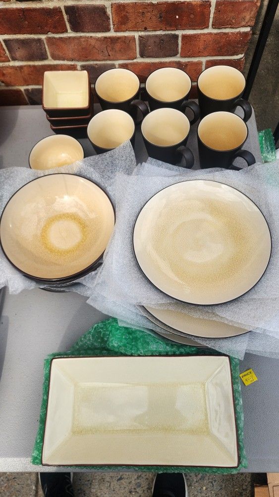 Modern Stoneware Dinnerware Set – $50 (Full Set)