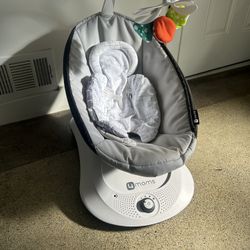 4Moms Rockaroo Baby Rocker 