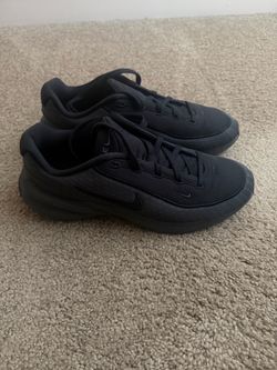 Men’s Shoes Size 11