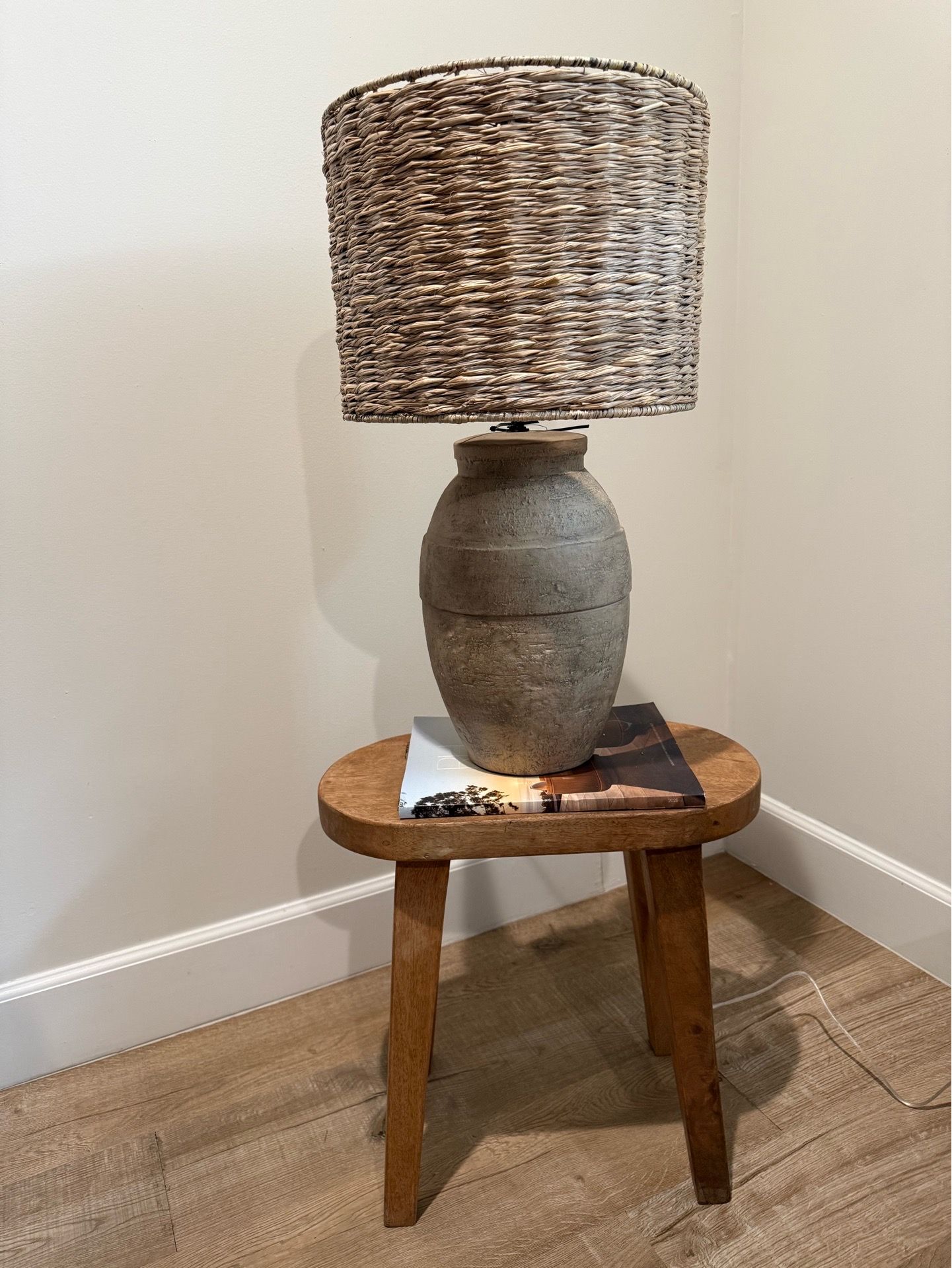 Ceramic table lamp & end table