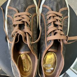 Women’s shoes ,size 9 ,used one time