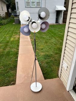 Multi-Head Floor Lamp with 5 Shades