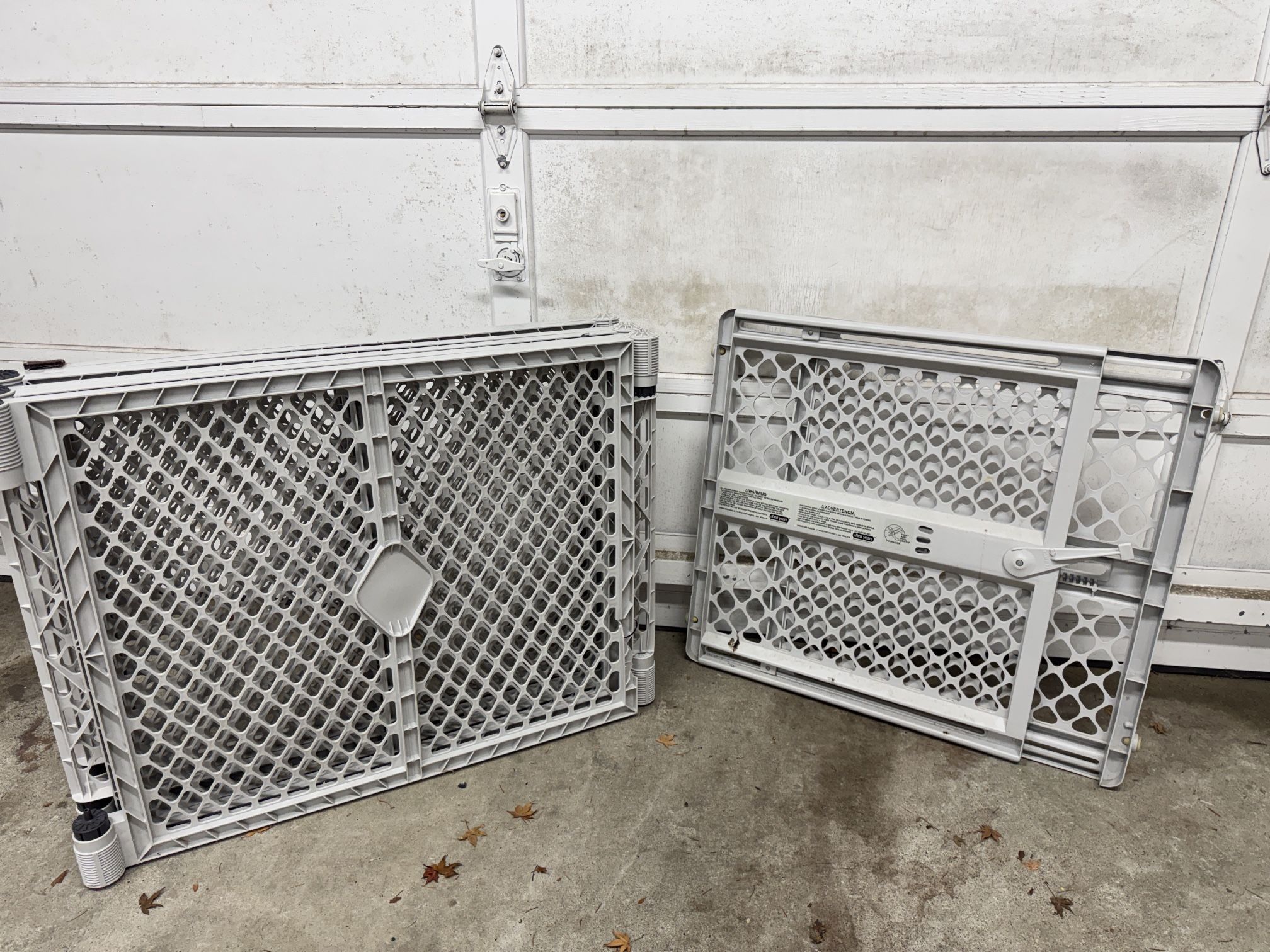 Pet Or Playpen Fencing With Gate 
