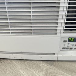 Frederich Air Conditioner And Heater 8000 BTUs Large Capacity