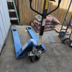 Pallet jack 4400 Lb Capacity 