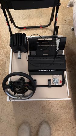 FANATEC- DD Pro Gran Tourismo Wheel + Pedals