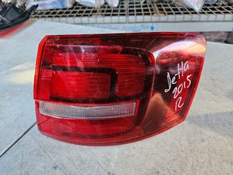Volkswagen Jetta right tail light Oem