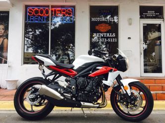Triumph street triple