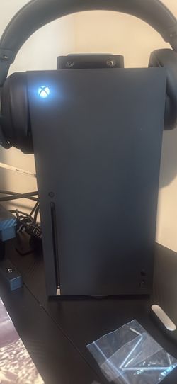 Xbox Series X w/ headset