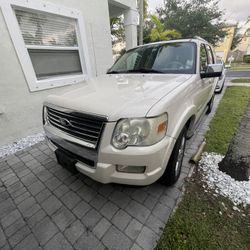 08 Ford Explorer 