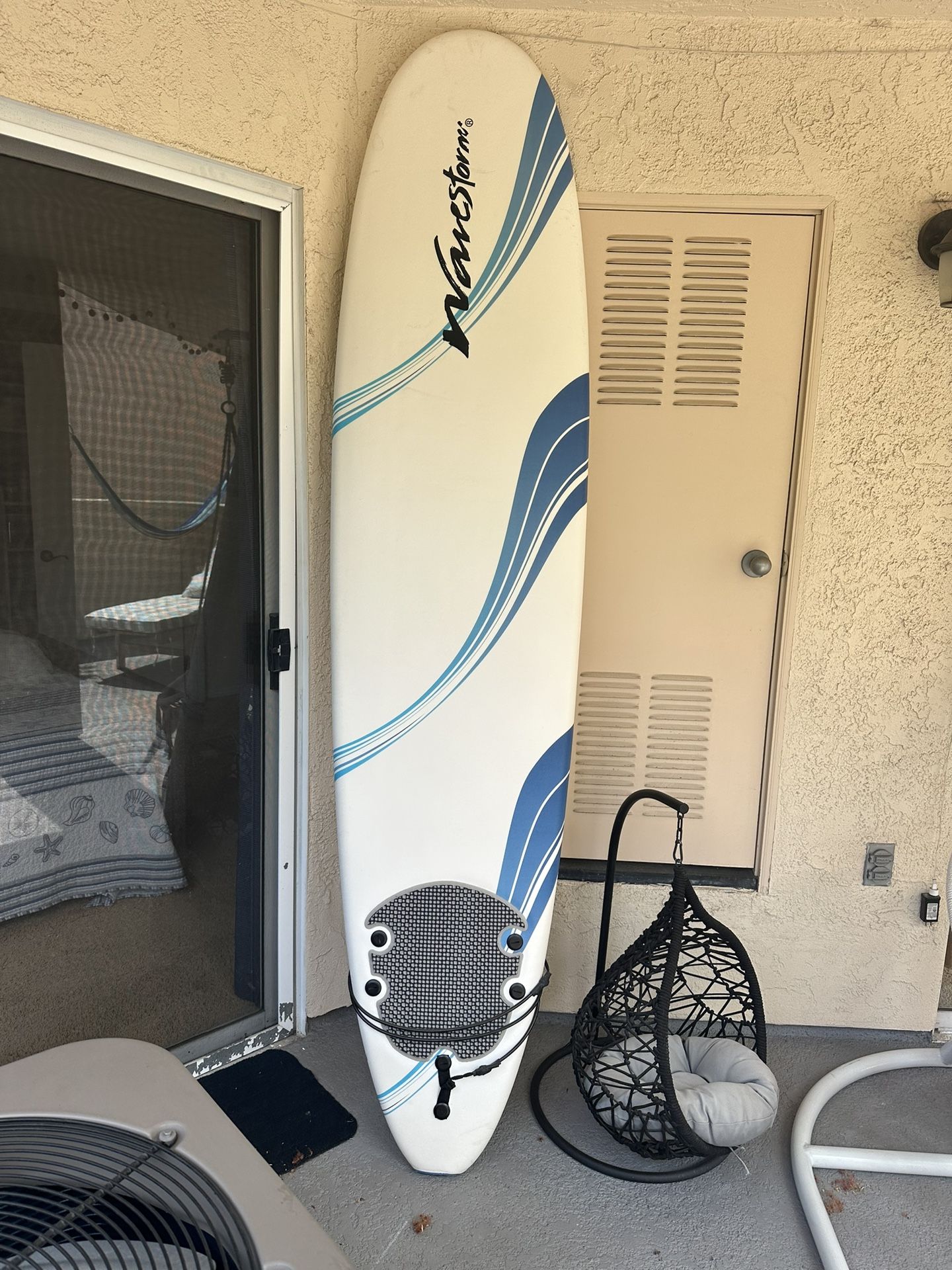 WaveStorm’s Classic Foam Top 8ft Surfboard