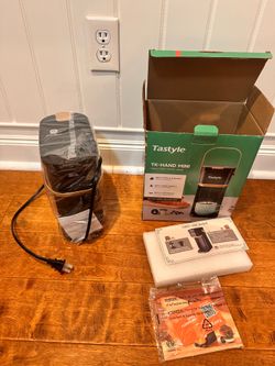 Single Serve One Cup Coffee Maker, for K Cups and Grounds, Mini Coffee Maker with Portable Handle