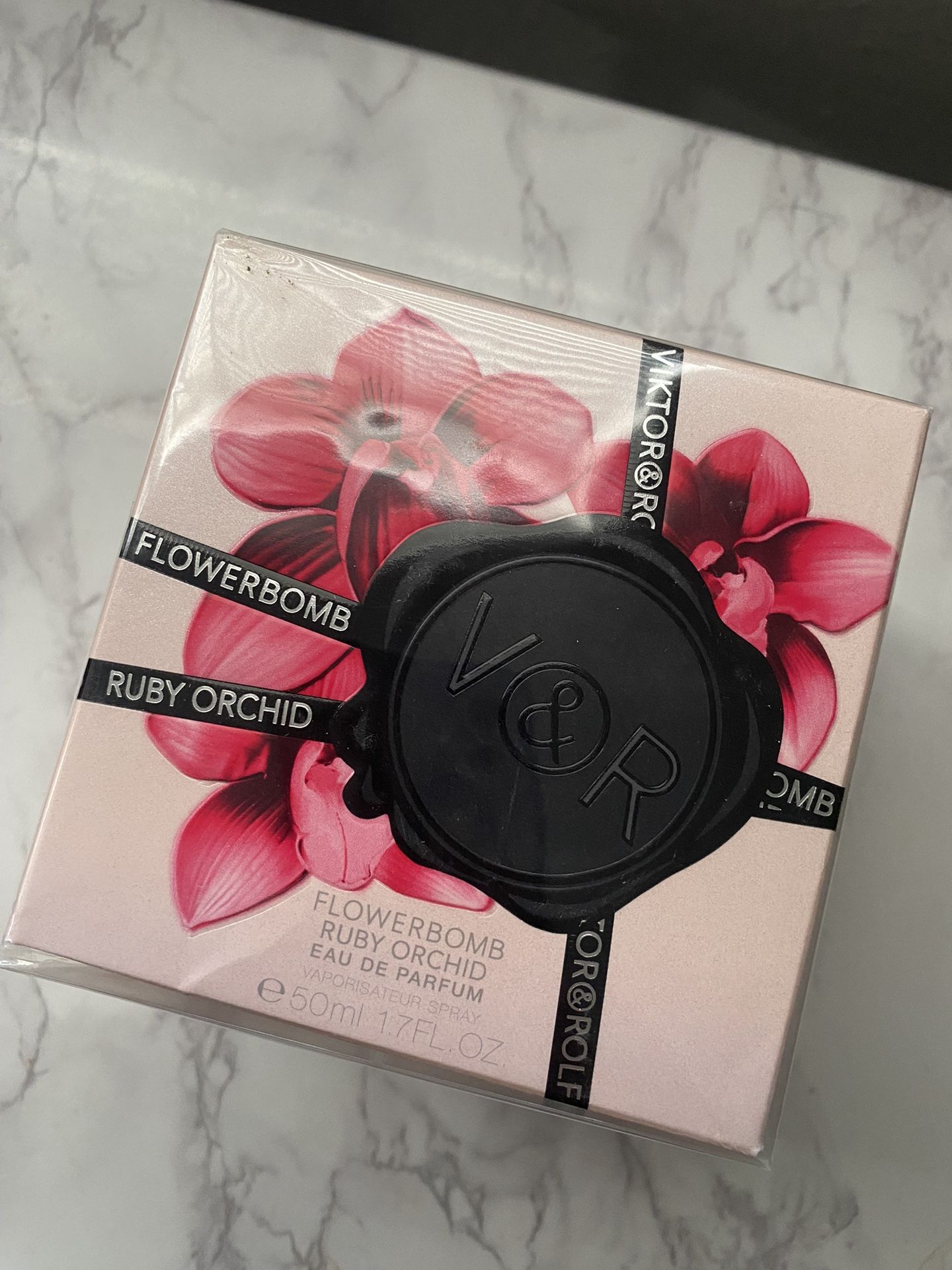 Flowerbomb Perfume 