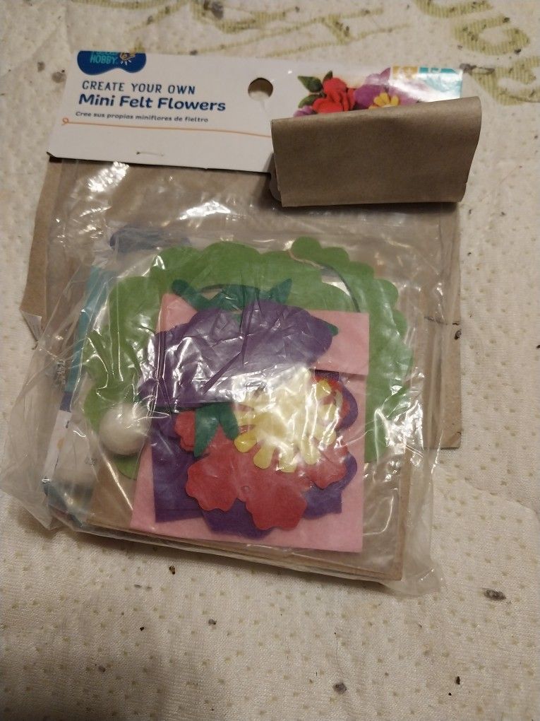 Make Your Own Felt Flowers 