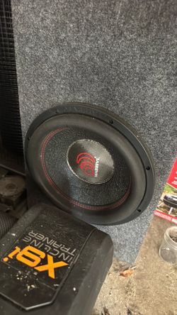 Subwoofer in sub box
