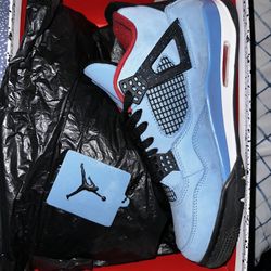 Travis Scott Jordan 4’s