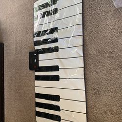 FAO SCHWARZ piano mat