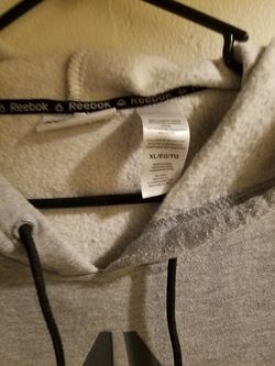 Reebok Pullover