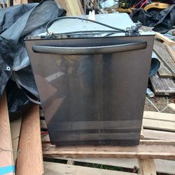 Dishwasher--Frigidaire 