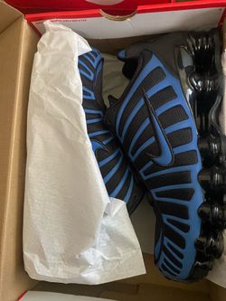 Nike Shox Size 10 men 11 Women New and original