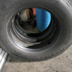 275 -70 -R22.5