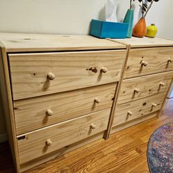 A pair of 3 drawer dresser for sale