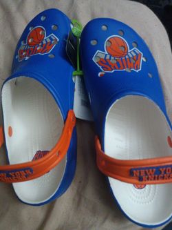 New York Knicks crocs nwt size 11