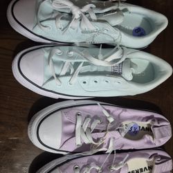 Converse Womens 8.5 (Brand New With Tags)