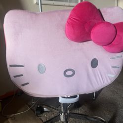 Hello Kitty Swivel Chair 