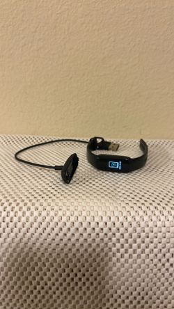 Fitbit Inspire 3 Fitness Tracker Black Heart Rate Sleep Monitor w/ Charger Gym
