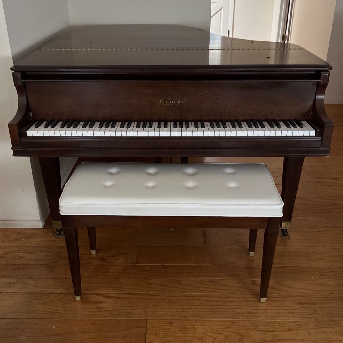 1978 Chickening Petite Baby Grand