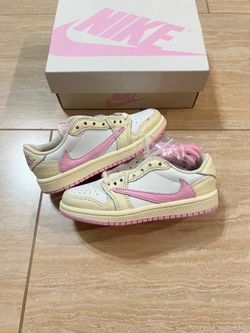 Jordan 1 Retro Low OG SP Travis Scott Shy Pink Size 12c