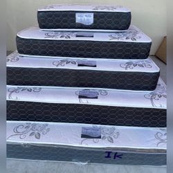 Cal king size mattress / Colchon