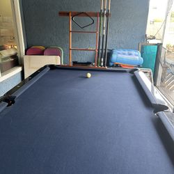POOL TABLE