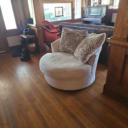 Micro Suede Swivel Lounge Chair-Just Cleaned -$50