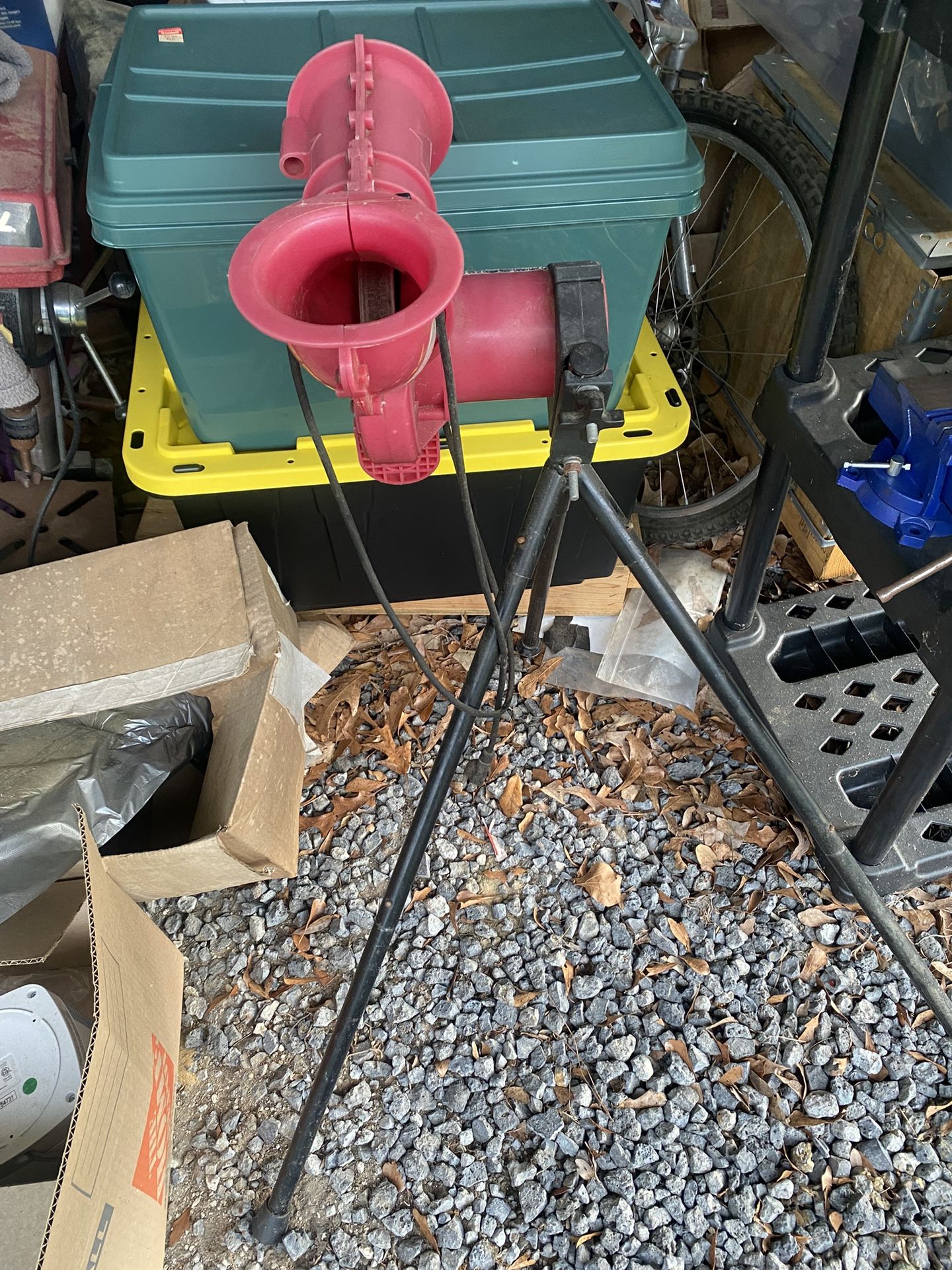 Heater power alley pitching machine