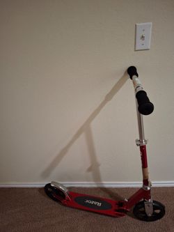 Razor A5 Lux kick scooter