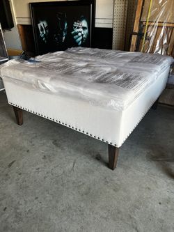 Ottoman/ Coffee Table/ Bench