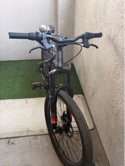 Mountain bike / bicicleta de montaña