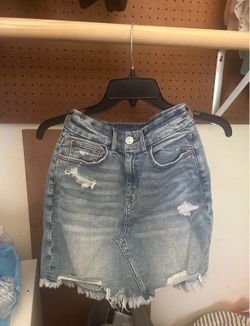 American Eagle Denim Skirt - Size 4