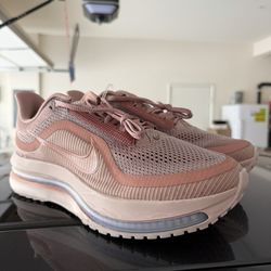 Nike Pegasus Premium 10.5 M/12 W