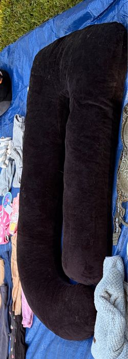 Black Velvet Maternity Pillow