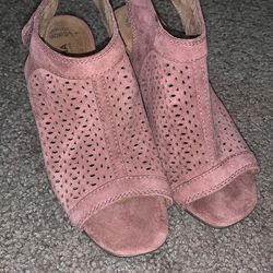 Pink Pumps